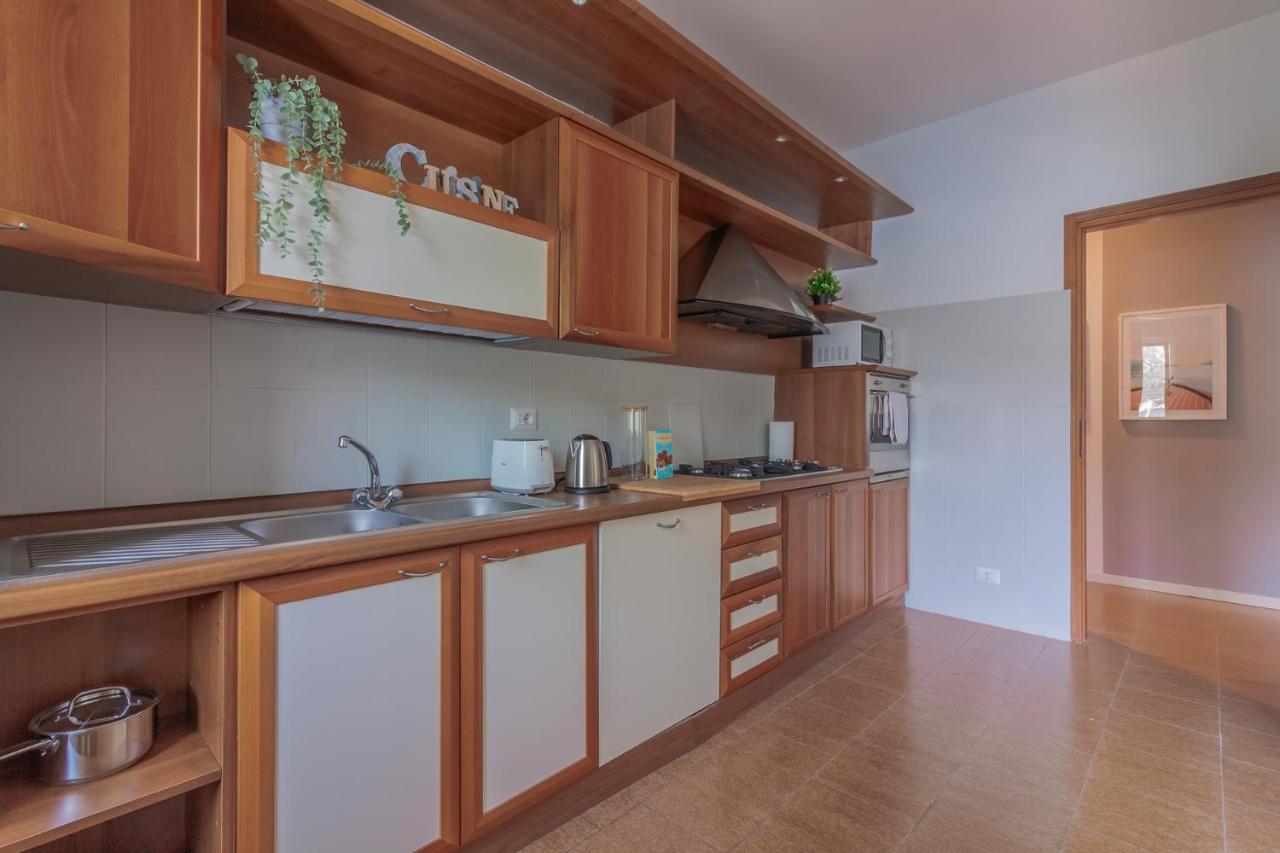 לצנו Ninfea Apartments By Wonderful Italy מראה חיצוני תמונה